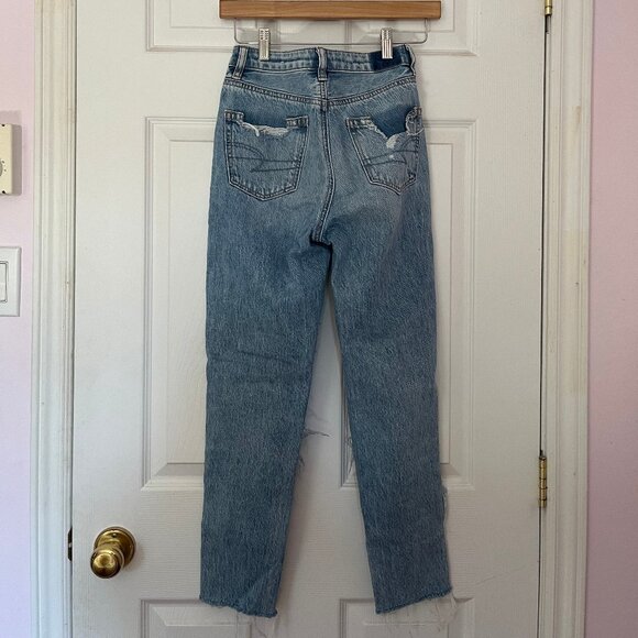 American Eagle High Rise Mom Jeans - Picture 2 of 2
